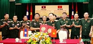 第五军区与老挝各单位的联席会议在岘港市召开